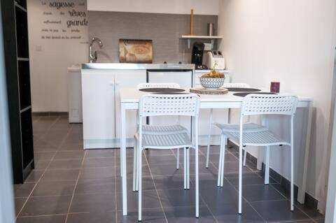Appartement Le Jutini Caunes-Minervois Zewnętrze zdjęcie